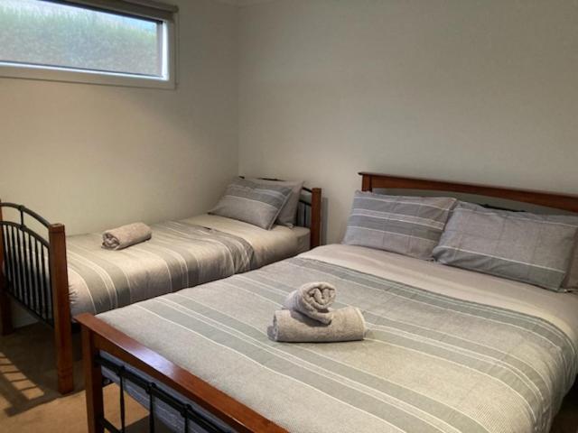 Venus Haven - Beach 1, Linen, Wifi, Netflix Venus Bay Exterior photo
