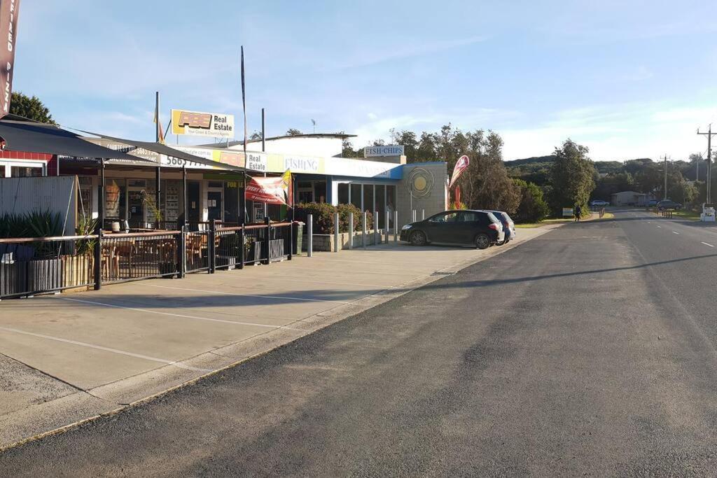 Venus Haven - Beach 1, Linen, Wifi, Netflix Venus Bay Exterior photo